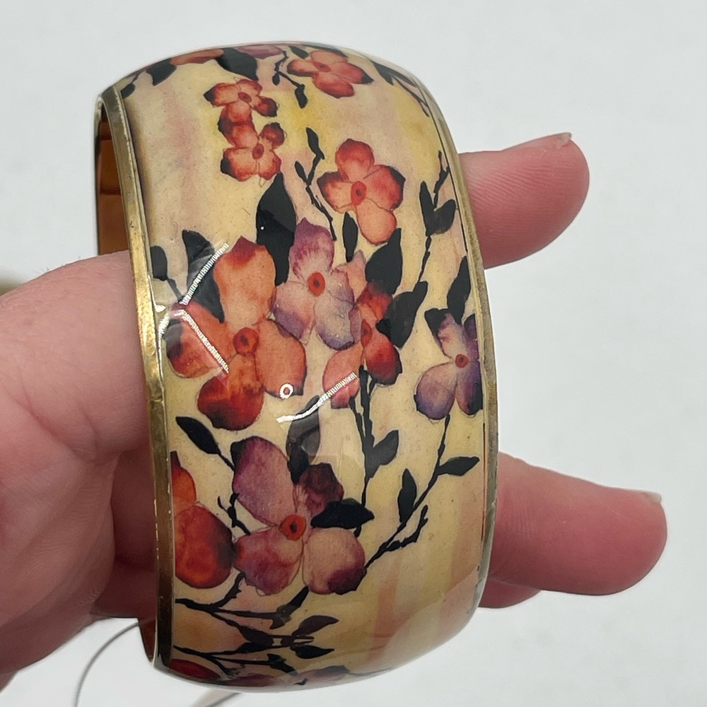 Fantasia nwt cherry blossom floral thick bangle